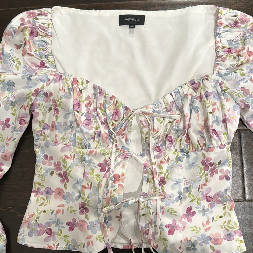 Floral top - Picture 2 of 4